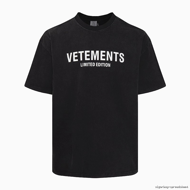 Monogram Statement graphic T-shirt Black Colorful Lucky for Layered Styling