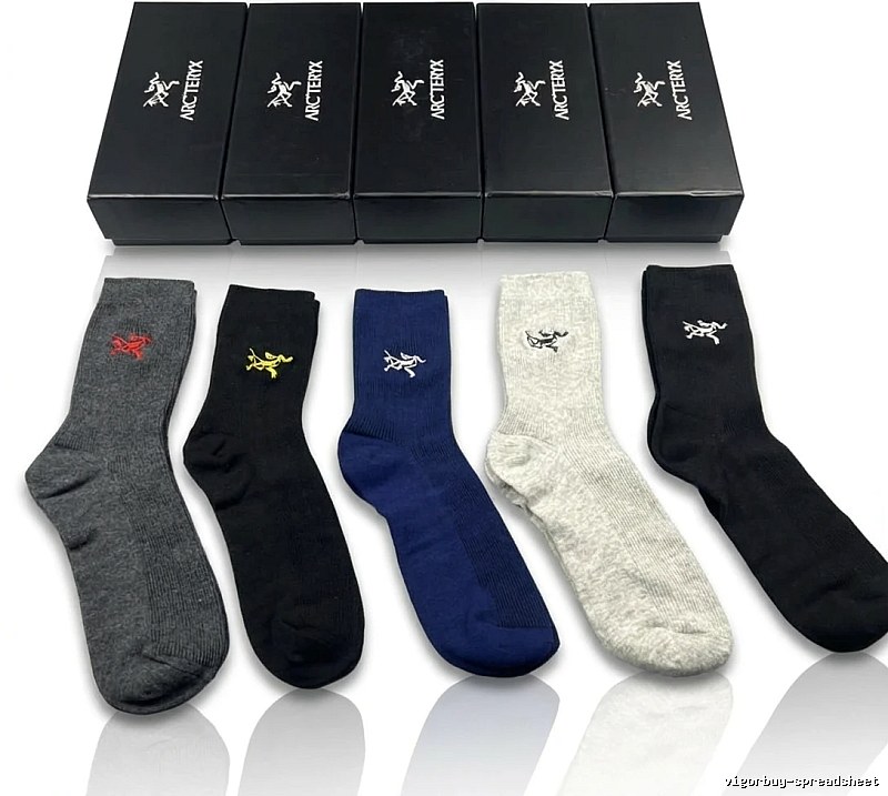 Arc'teryx trendy brand embroidered black socks