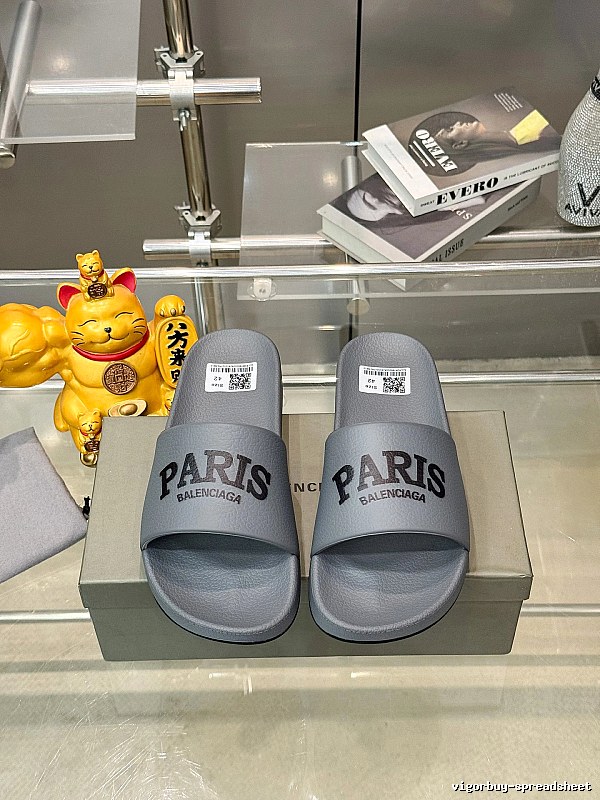 Balenciaga PARIS Trendy Grey Slippers