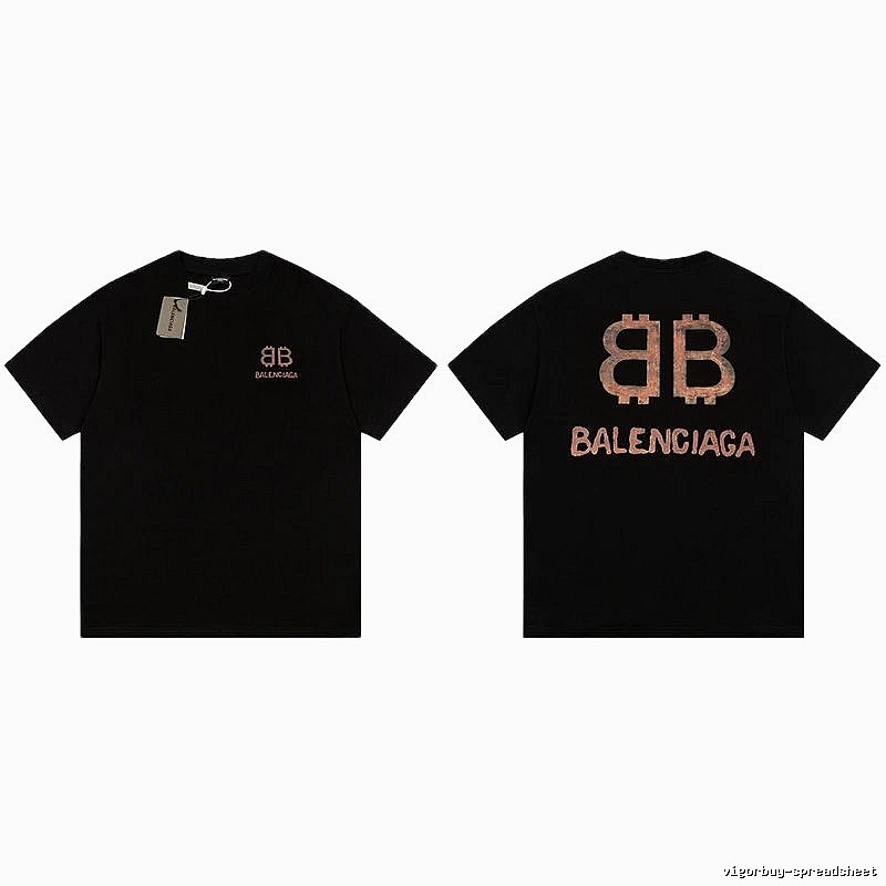 Balenciaga's trendy and cool black T-shirt.