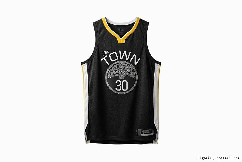 Black basketball uniforms of Curry The TOWN