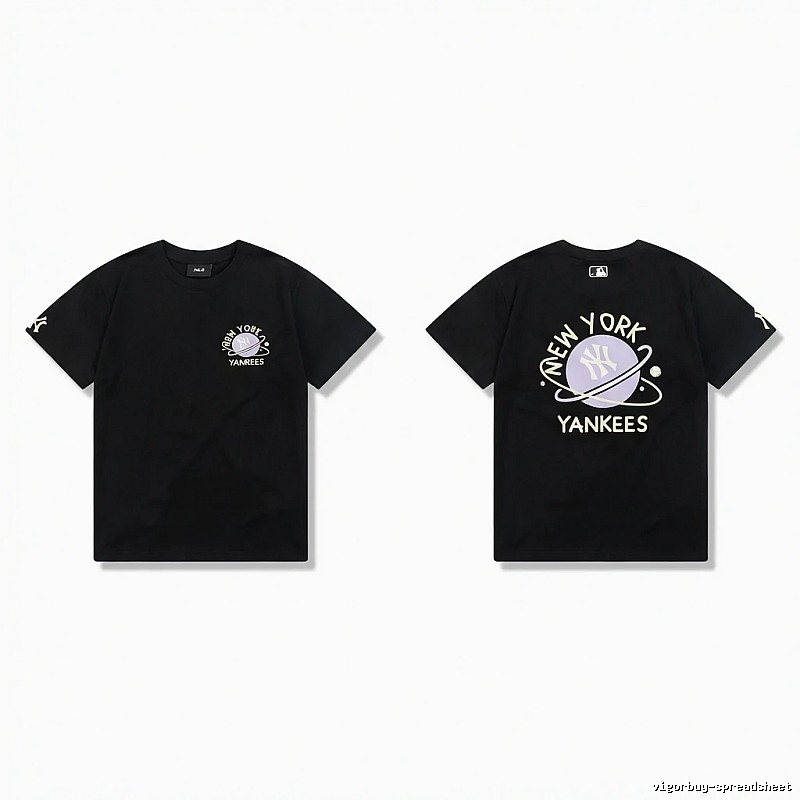 Black T-shirt of MLB New York Yankees