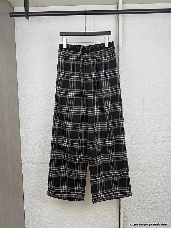 Daily Edit Plaid Wide Trousers in Black And Gray
