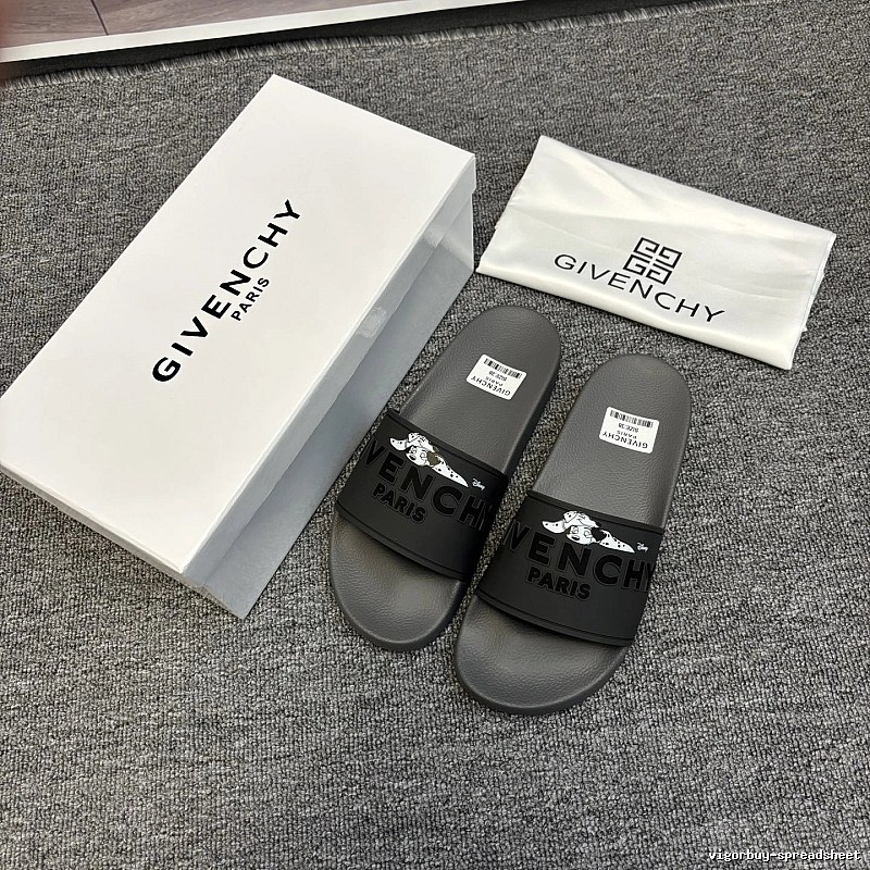 Givenchy x Dalmatian Co-branded Streetwear Style Grey Slides