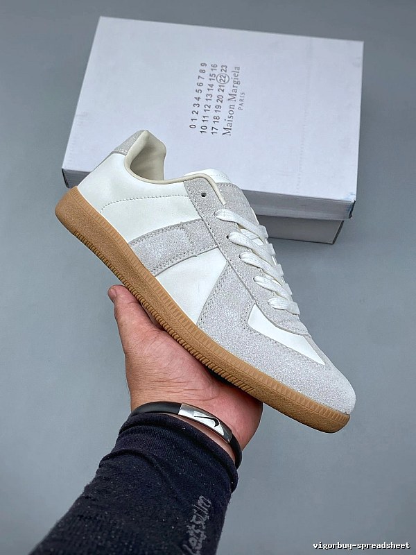 Maison Margiela White and Gray Vintage-Inspired Shape Replica-Style Sneakers
