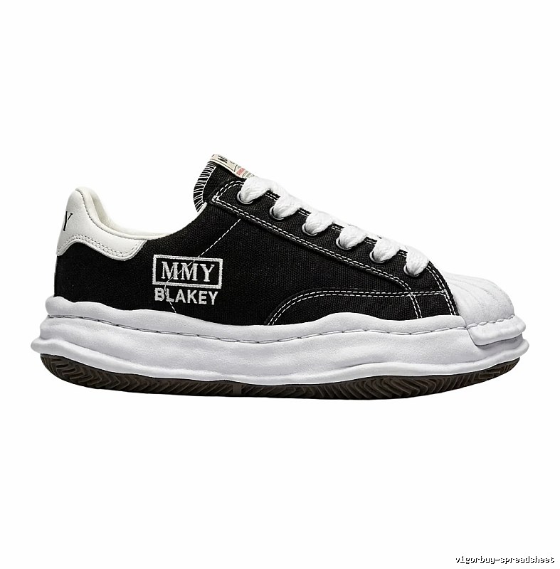 MMY BLAKEY Trendy Black and White Sneakers