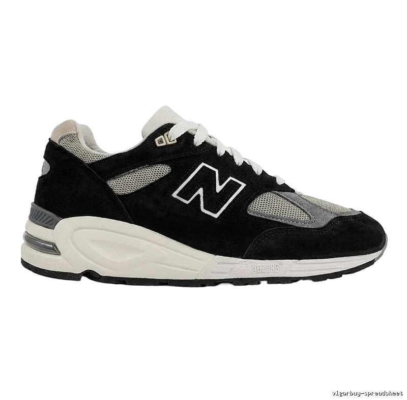 New Balance M990TE2 retro-style black and gray sports shoes