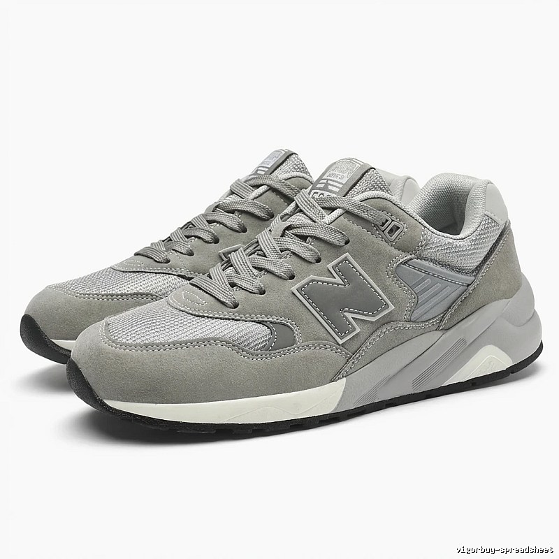 New Balance retro-style grey sports shoes