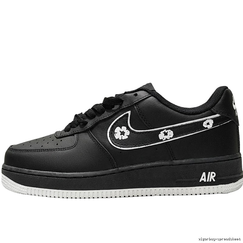 Nike Air Force 1 trendy black shoes