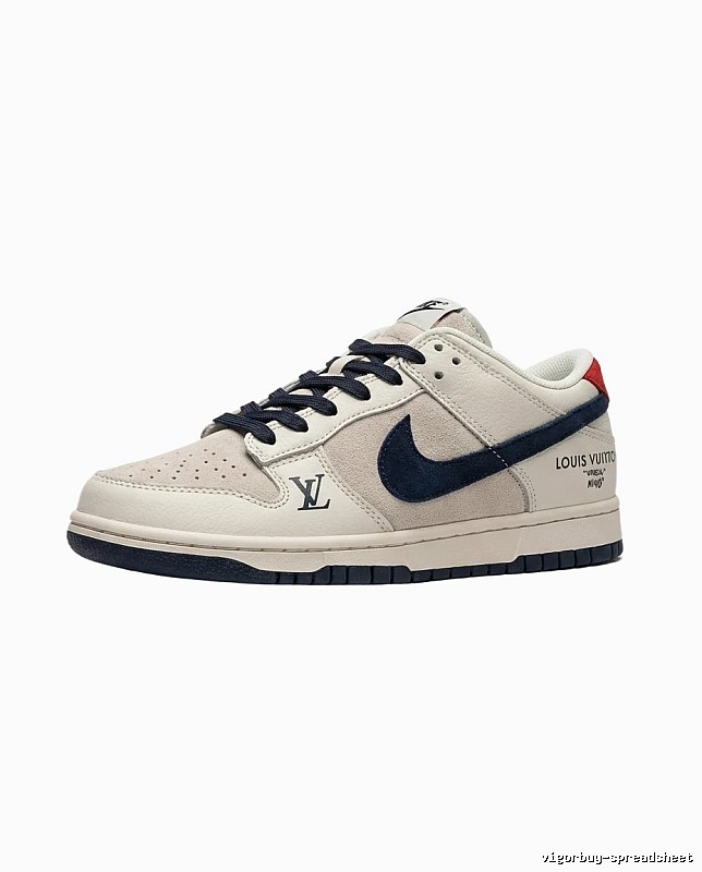 Nike Dunk Low retro-style sneakers