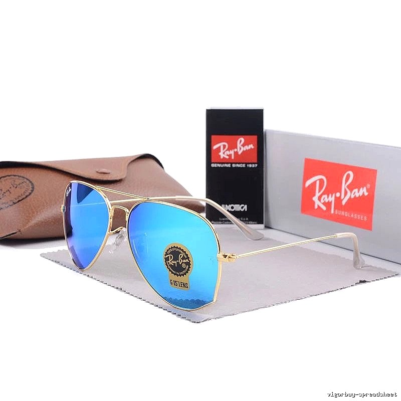 Ray-Ban Logo Detail Aviator sunglasses Gold Tone Sunglasses with Relaxed Feel