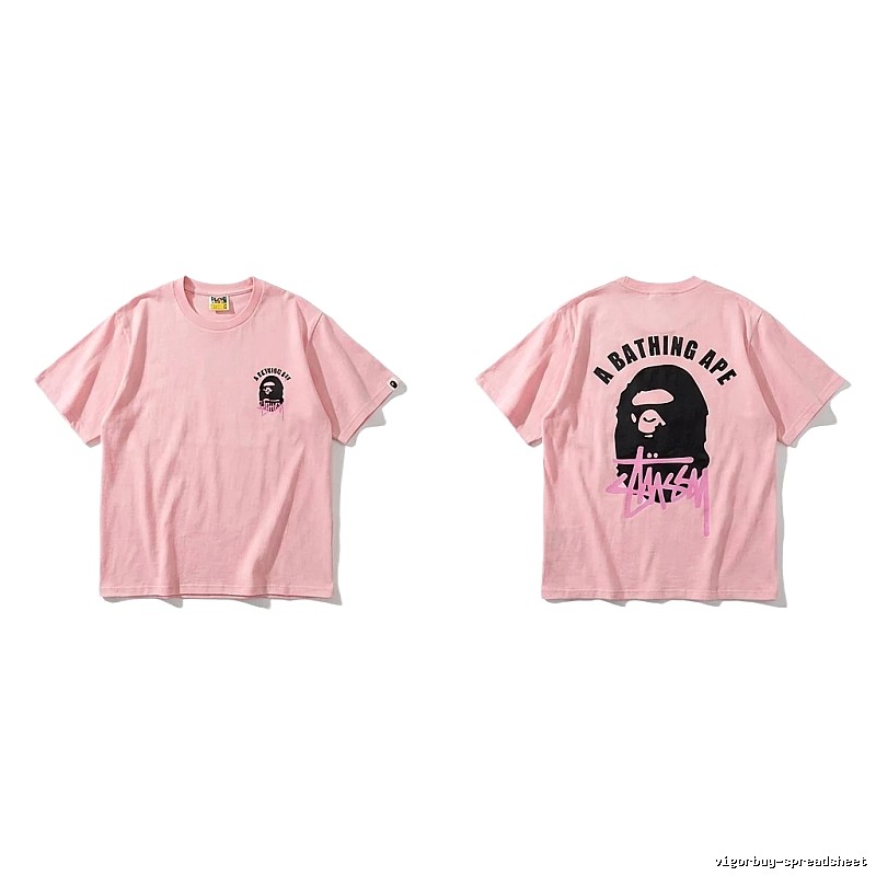 The classic pink trendy T-shirt of Bape.